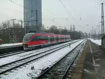 Hier f�hrt ein 644er am 3.12. in seinen Zielbahnhof K�ln Messe/Deutz ein.