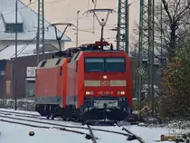 152 150-9 und 152 132-7 am 02.12.2010 als LZ in Aachen West unterwegs auf dem Weg zum Abstellgleis.