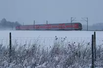 Hier der RE nach M�nchen mit 111 -.- am 04.10.2010 in K�fering.