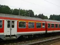 Seitenansicht eines Abn 419 am 13. August 2010 in Kronach. Dieser Wagen hat seine erste Klasse am Wagenende.