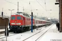 234 278-0 bringt aus Berlin-Lichtenberg, den CNL 1246 aus M�nchen Ost und einen weiteren Nachtzug zur Warschauer Stra�e. 04.12.2010