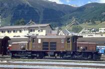 RhB - Ge 6/6I 413 am 01.09.1993 in SAMEDAN - STRECKEN-LOKOMOTIVE - �bernahme 17.06.1929 - SLM3296/BBC2966/MFO - 940 KW - Gewicht 66,00t - L�P 13,30m - zul�ssige Geschwindigkeit 55 km/h. Hinweis: am 18.10.1993 Stangenbruch, a in Landquart - 1996 Abbruch  
