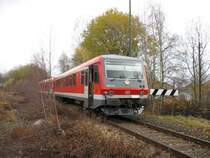Pause zwischen den G�rten, 628 411-1 kurz vor der Abfahrt als RB 30963 nach M�nchberg