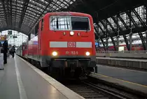 Die DB E 111 152-5 steht mit RE 9 nach Siegen in das K�lner Hauptbahnhof am 28.09 2010.
