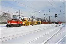 E-Lok 1063 015 bei Verschubarbeiten im Bahnhof Zeltweg.
4.12.2010