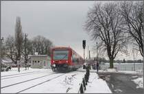 650 109 und 650 316 passieren den Schrankenposten 48 am Seedamm nach Lindau Hbf. (02.12.2010)