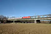 Eine 1116er am 14.11.10 nach Berchtesgaden auf der Braunauerbr�cke in M�nchen