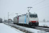 185 635 und 185 602 bei einer Testfahrt am 7.12.2010 bei Holtensen/Linderte.