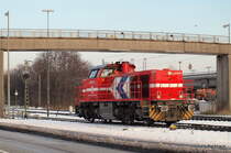 MaK G 1000BB DH 712 HGK rollt am 4.12.10 zum Containerterminal Waltershof, um einen Containerzug abzuholen und diesen Richtung Rbf Alte-S�derelbe zu bringen. 