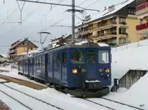 MOB - Triebwagen BDe 4/4 3006 zusammen mit dem BDe 4/4 3005 bei der ausfahrt aus dem Bahnhof von Chernex am 03.12.2010