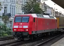145 076-6 mit gemischtem G�terzug bei der Durchfahrt durch den Hbf Bonn - 08.10.2010