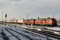 225 010-8 und 217 021-5 brachten einen Kesselzug aus M�nchen nach M�hldorf am 07.12.10.