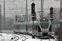 ET 23008-B bei der Einfahrt in Witten Hbf. 8.12.2010