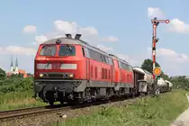Die 225 803-6 ( 218 003-2 ) und 225 017-3 in Alt�tting am 04,08,10