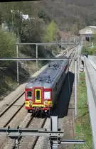 Triebzug der Baureihe AM 62-63 im Gegenverkehr auf der Linie 43 (Rivage-Angleur); L-Zug Jemelle-Herstal (17. April 2010)
