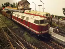 118 714-5 (G�tzold) bei der Ausfahrt mit ihren Gz