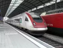 SBB - ICN Adolf W�lfli im Bahnhof Olten am 31.10.2010