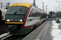 642 334 der St�dtebahn Sachsen kommt im Doppelpack aus Altenberg in den Bahnhof Heidenau eingefahren; 12.12.2010