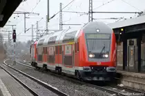 Hier der Neue IRE  Magdeburg-Berlin-Express  auf der Er�ffungsfahrt mit 3 neuen Dostos, bei der Durchfahrt in Brandenburg mit 160km/h. Geschoben wurde dieser Zug von der Magdeburgerin 112 139. 12.12.2010  