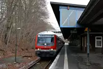 Geschichte: Ein RE steht im Dezember 2010 in Flensburg zur Abfahrt nach Padborg bereit. 