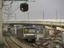 LHB M?-2 als ein Zug der Linie 54 erreicht Amsterdam Bijlmer Arena am 22.11.2010