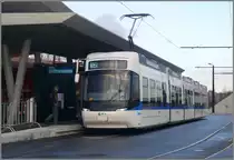 Der Fahrplanwechsel brachte so einiges Neues in der Schweiz, wie z.B. die Verl�ngerung der Glattalbahn von Auzelg �ber Wallisellen bis nach Stettbach. Die Cobra 3078 steht in Stettbach und f�hrt nach Z�rich Flughafen. (13.12.2010) 