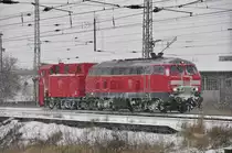 vom R�umdienst zur�ck und 218 139 mu� an der Einfahrt des Bf Stralsund warten am 02.12.2010