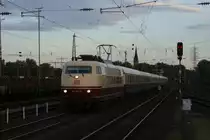 103 184-8 mit dem IC 1817 in M�lheim-Sytrum am 03.10.2010