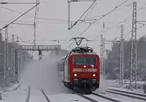 120 154-0 mit dem IC1918 nach Berlin-S�dkreuz bei der Durchfahrt in Geilenkirchen, 17.12.10