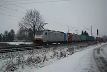 Freie fahrt hie� es dann wenig sp�ter auch f�r  186 109 und 186 133 die mit ihrem Containerzug weiter in Richtung Norden konnten. Aufgenommen am 07.12.210 kurz hinter Eschwege West.