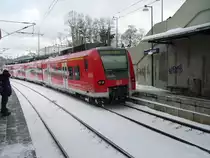 Ein BR 425 als S1 nach Osterburken in Neckargem�nd Altstadt am 17.12.10