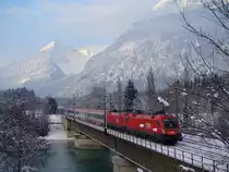 OIC 863 mit Doppeltraktion (2x 1116) bei Brixlegg. 13.12.2010