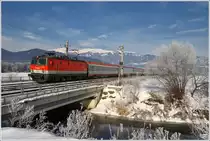 Vor winterlicher Kulisse und bei -18 Grad, f�hrt 1044 060 mit EC 531  Stadttheater Klagenfurt  von Wien Meidling nach Lienz. 
St.Margarethen 17.12.2010