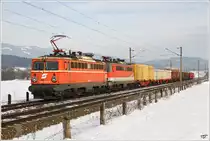 1042 033 & 1042 036(kalt) bespannten am 17.12.2010 den G�terzug 56603 von Wien Zvbf nach Knittelfeld. 
St.Margarethen 