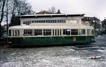 Erinnerung an die Berner Anh�ngewagen 321-330 (1951/2): Wagen 330 kurz vor seiner Abgabe nach Rum�nien. Burgernziel, 27.Dezember 2003. 