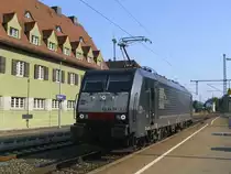ES 64 F4-211 (189 211) der MRCE durchf�hrt am 14. Juli 2010 solo den Kronacher Bahnhof �ber Gleis 2.
