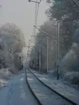 Die verschneite KBS 391 Leer-Bremen bei Oldenburg am 18.12.2010.