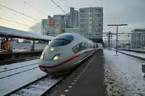 Hispeed ICE III (die Rot-Orange band sagt 10 jahre ICE in Holland) ,f�hrt heute uber Amersfoort nach Frankfurt, hier bei Einfahrt von Amsterdam am 18.12 2010.