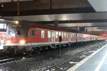 Die 111 128 schiebt die RB35 ab D�sseldorf HBF nach Wesel am 22.12.2010