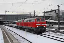 218 428 + 419 mit dem bunten EC 194 nach Z�rich am 28.12.2010 in M�nchen Hbf.