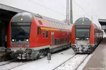 Durch Versp�tungen war dieses Bild in Magdeburg m�glich. Links auf Gleis 6 steht der RE (RE 17687) nach Leipzig Hbf geschoben von der 143 151-9. Rechts auf Gleis 7 steht die RB (RB 27515) nach Burg(Magdeburg) und geschoben wurde er von der 143 130-3. 29.12.2010