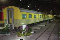 Anlässlich des 83. Geburtstages von König Bhumiphol Adulyadej am 05.Dezember war sein Hofzug 5 Tage lang im Bf. Hua Lamphong zu bewundern. Aufnahme vom 06.Dezember 2010.