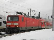 DB 143 919-9 mit dem RB27 in Kln Deutz am 2.1.11