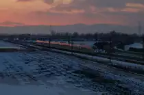 ICE 3, Paris Est - Frakfurt(M) Hbf, f�hrt am sp�ten Nachmittag bei Schifferstadt dem n�chsten Halt Mannheim Hbf entgegen. 03.01.2011