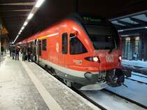 W�hrend ich es am 18.Dezember 2010 von Hamburg bis Rostock p�nktlich schaffte,mu�te ich in Rostock 5 min l�nger auf meinen Anschlu�zug warten,der von 429 027 gefahren wurde.