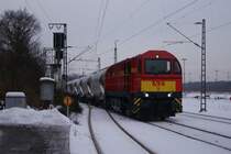 NE9 f�hrt am 27. Dezember 2010 mit einem Kalkzug durch Duisburg Bissingheim