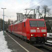 185 041-1 und Schwesterlok am 3.1.11 in Bonn Hbf.