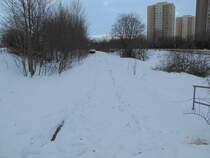 Zugeschneites Gleis der ehemaligen S-Bahn am Moskauer Platz in Erfurt; 02.01.2011