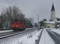Die 151 129 am 04.01.2011 unterwegs bei Hausbach. 