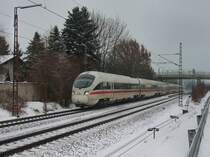 Ein ICE-T am 04.01.2011 unterwegs bei Pleinting. 